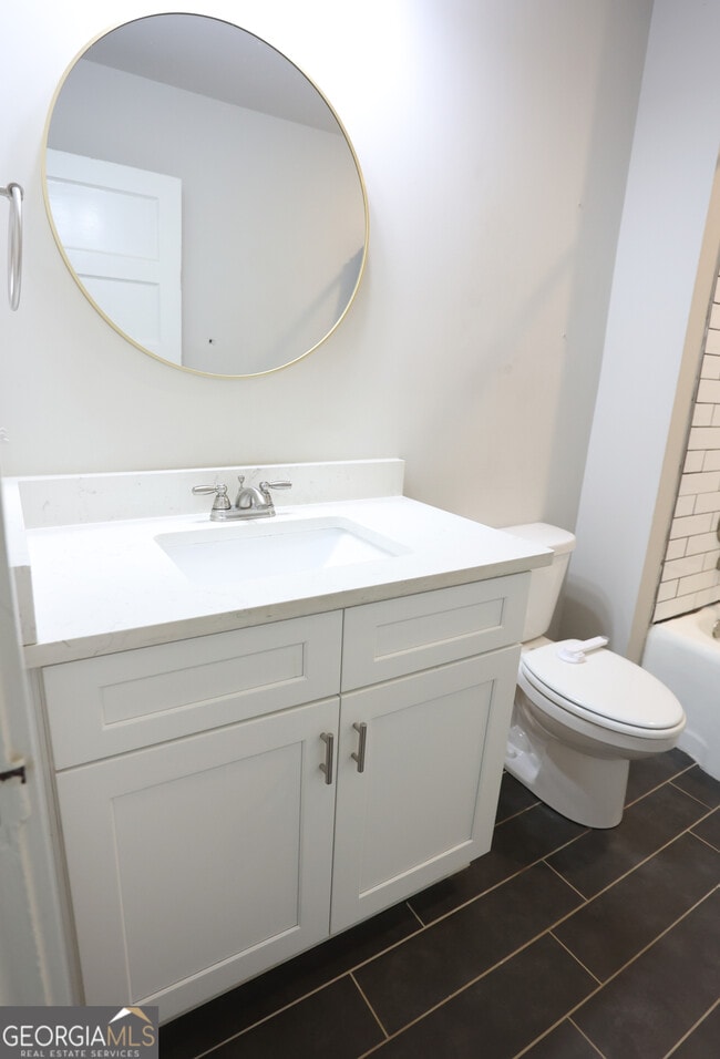 Building Photo - 68 Hayes St