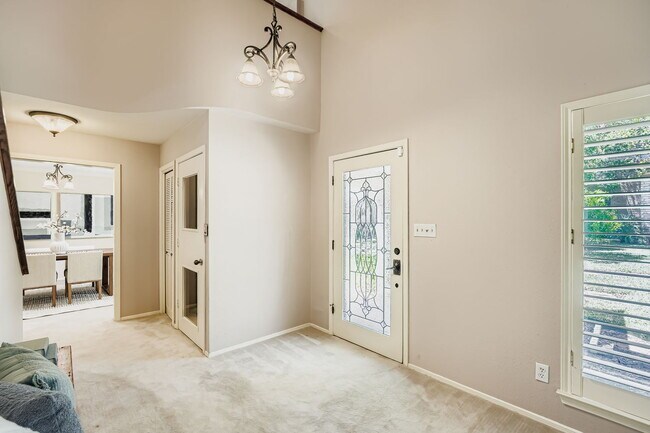 Building Photo - Spacious 3-Bed Townhome in Northwest Hills – Over 3,200 Sq Ft with Courtyard & 2-Car Garage **ALL...