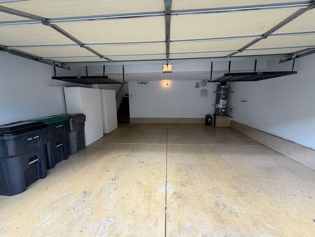 Building Photo - 33770 Willow Haven Ln