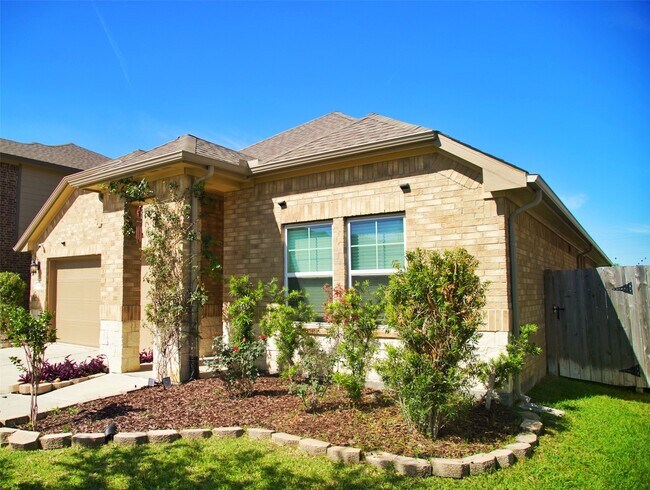 Building Photo - 3914 Dry Creek Dr