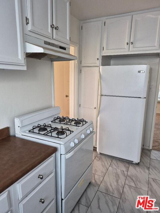 Building Photo - 8551 Holloway Dr