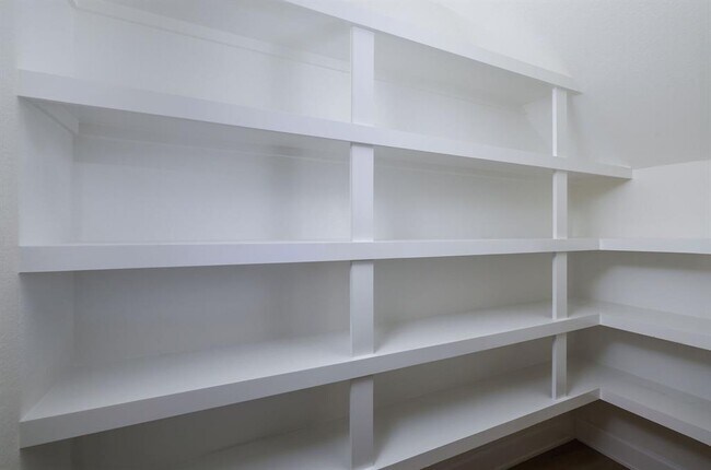 Building Photo - 3546 Seabrook St