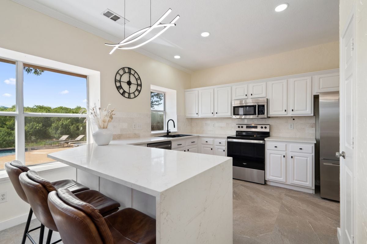 Building Photo - 1339 Barclay Dr