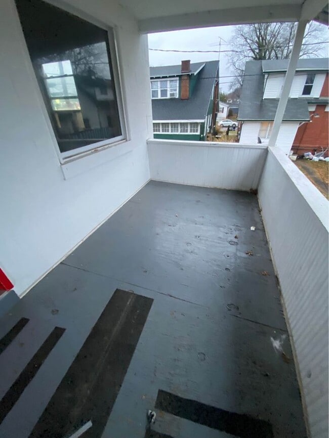 Building Photo - 2138 9th Ave