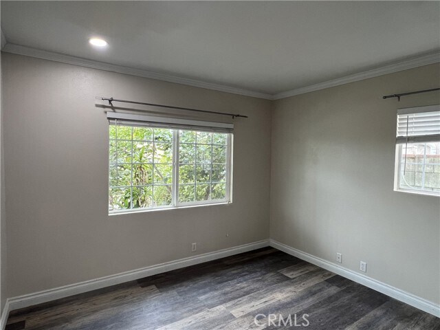 Building Photo - 5053 Range View Ave