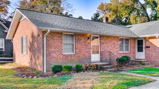 Building Photo - 805 Trenton St