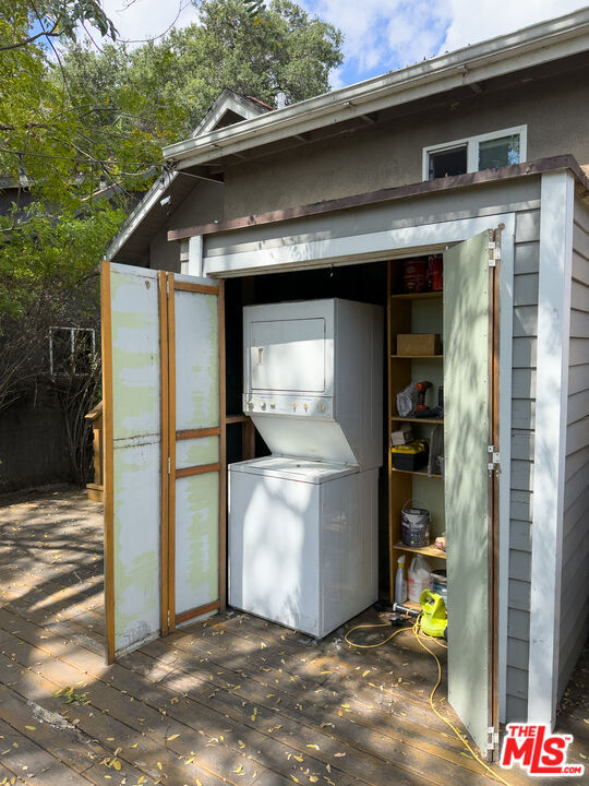 Building Photo - 6208 Hayes Ave