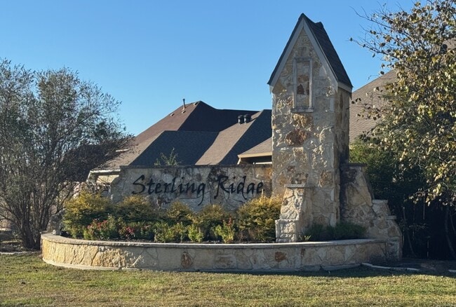 Building Photo - 163 Emery Oak Way