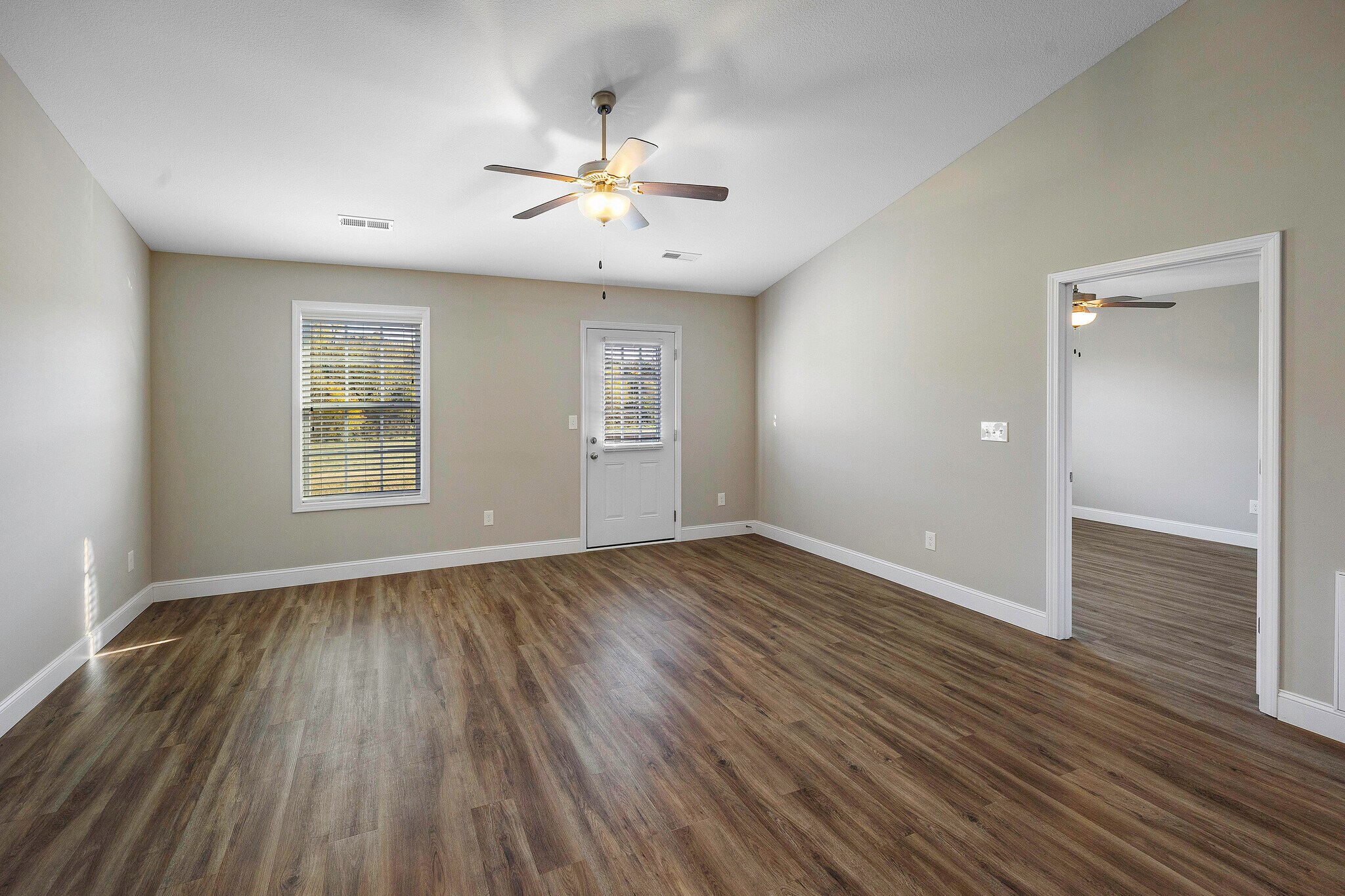 Building Photo - 5346 Dover Springs Way