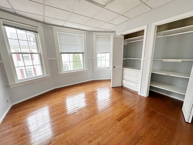 Building Photo - Beautiful 3 BR 1.5 BA Leominster SFH