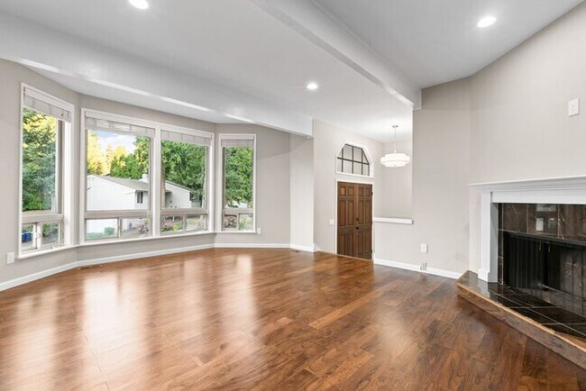 Building Photo - Air Conditioned Urban Retreat in Whispering Pines