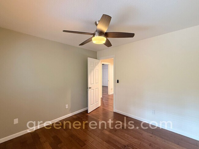 Building Photo - Beautiful 4BD/2.5BA West Olympia Home in Quiet Neighborhood