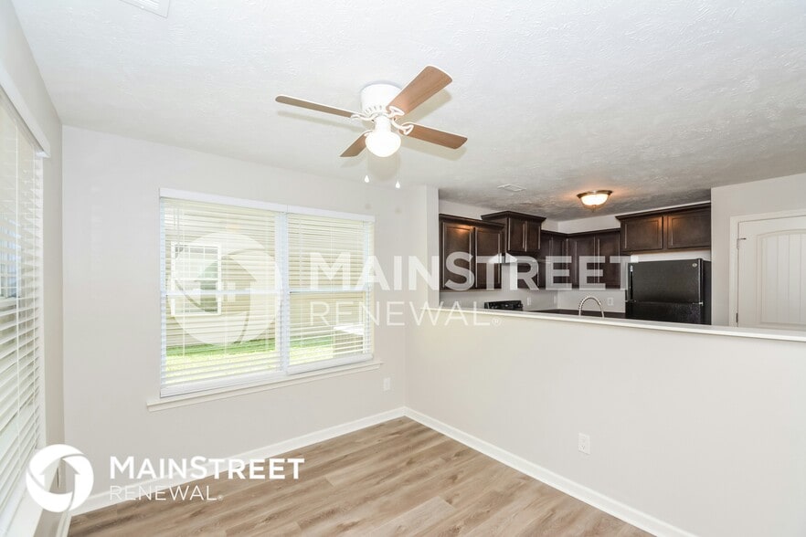 Building Photo - 2560 Willow Branch Dr