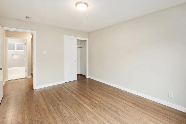 Building Photo - 1260 17th Ave