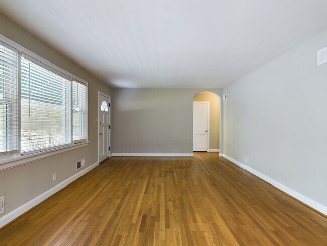 Building Photo - 6632 Three Chopt Rd