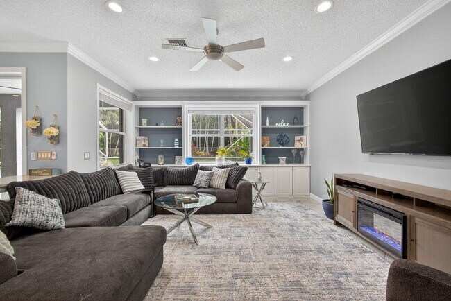Building Photo - 3738 Old Lighthouse Cir