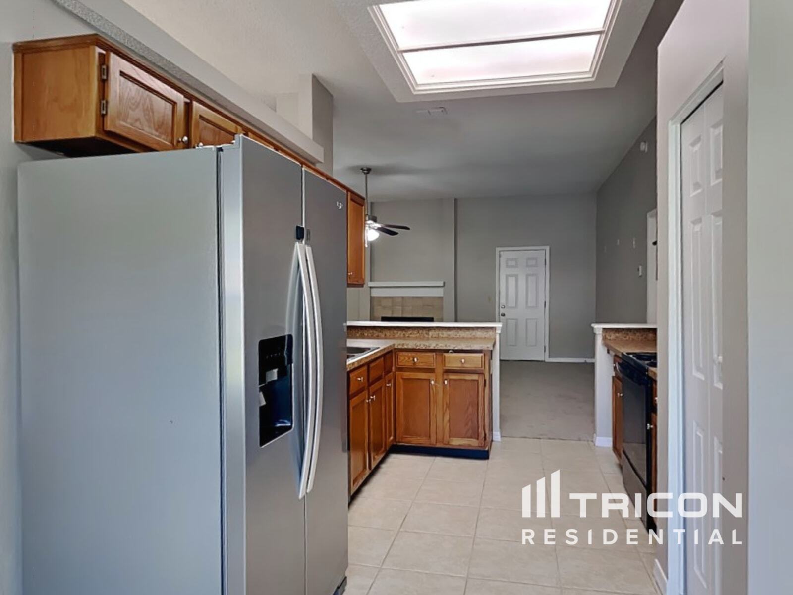 Building Photo - 3251 Deerfield Pointe Dr