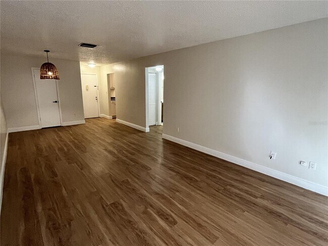 Building Photo - 4606 W Gray St