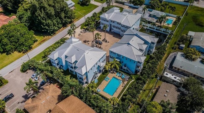 Building Photo - 7004 Grevilla Ave S