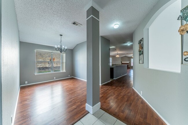 Building Photo - Move-In Ready 4BR/2BA Home in Crowley, TX