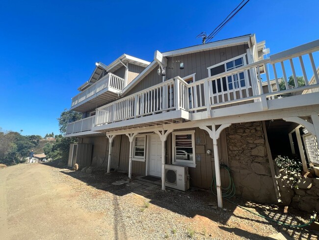Building Photo - Stunning 3BR/3BA + Loft Home | 1,920 SqFt ...