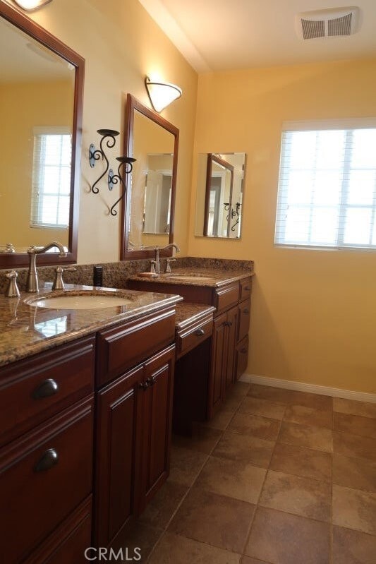 Building Photo - 1419 E Madison Ave