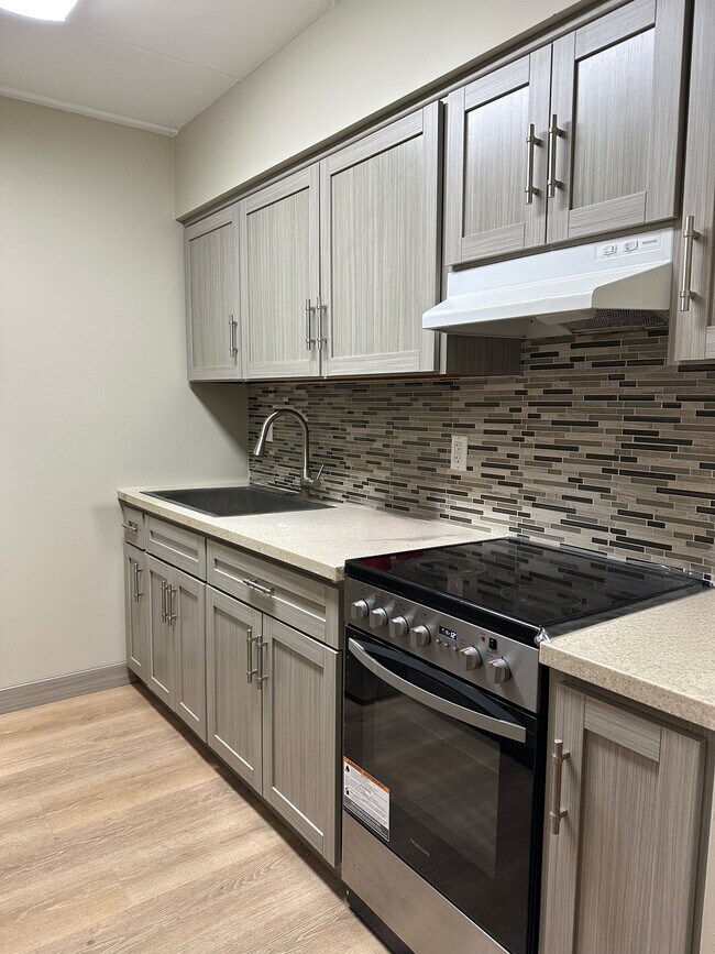 Building Photo - 274 County Rd