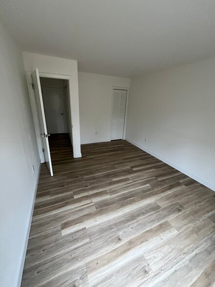 2nd bigger bedroom - 29 Cedar St