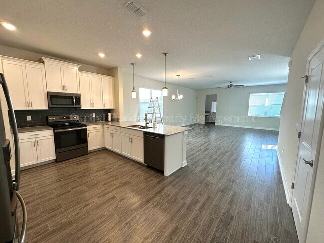 Building Photo - 11825 Fiction Ave