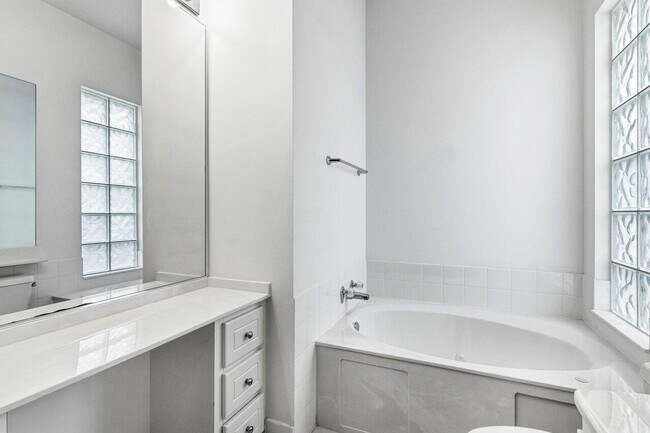 Building Photo - 8033 Kaliko Ln