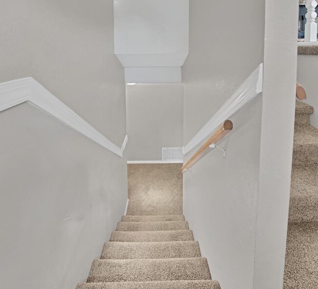 Building Photo - Spacious 5-Bedroom Home in Paradise Hills ...