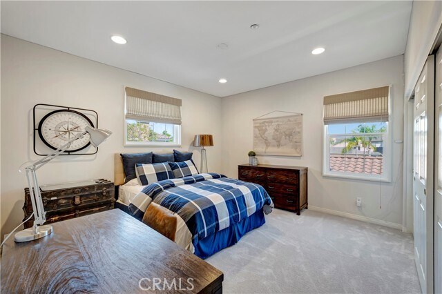 Building Photo - 19635 Larchmont Cir