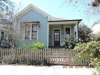 Building Photo - Renovated 2BR/1BA cottage in Historic Beauregard Town