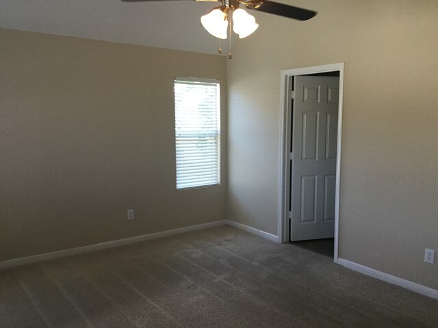 Building Photo - 9830 Wing St