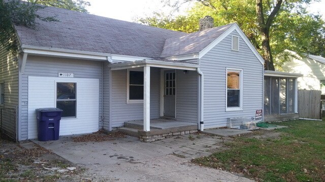 Building Photo - 3 Bedrooms Walking Distance to KSU!