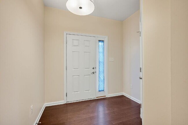Building Photo - 3 Bedroom Townhome in Mechanicsville – $2,400/mo