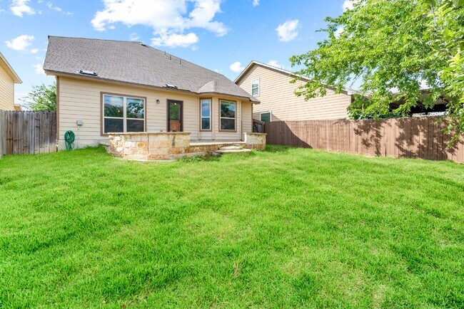 Building Photo - 5938 Cielo Ranch