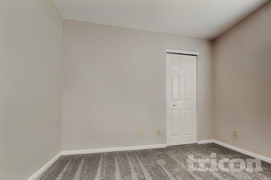 Building Photo - 14674 Fawn Hollow Ln