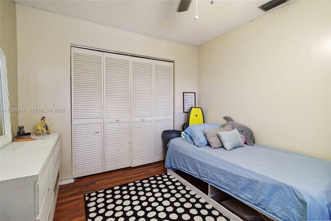 Building Photo - 1250 SW 113th Terrace