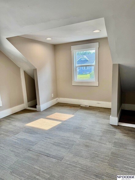 Building Photo - 2024 N 64th St