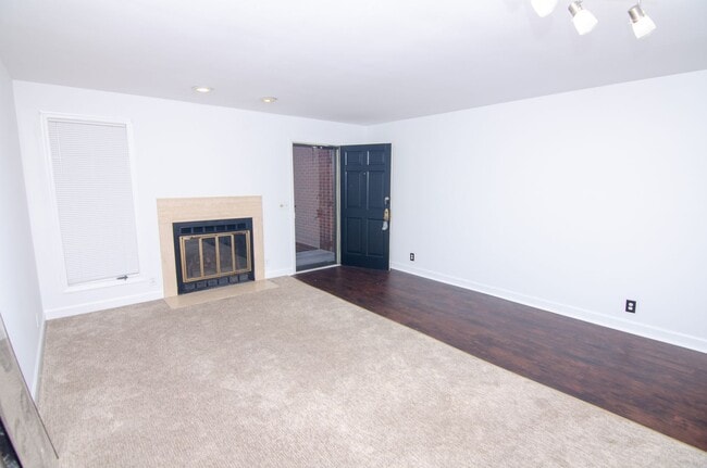 Building Photo - Quaint East Nashville Town Home