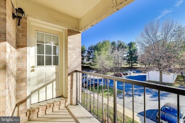 Building Photo - 8205 Whispering Oaks Way