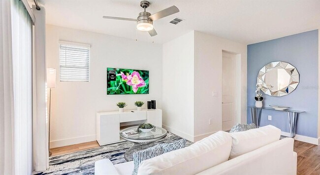 Building Photo - 8044 Gulfstream Ct