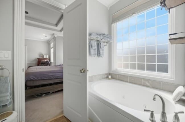 Building Photo - 1005 Bay Breeze Dr