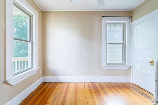 Building Photo - 24 Willis St