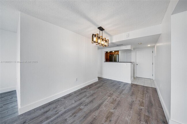 Building Photo - 10700 SW 108th Ave