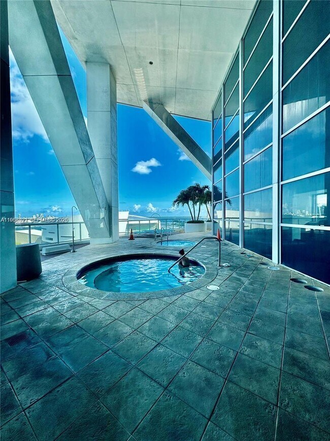 Building Photo - 888 Biscayne Blvd