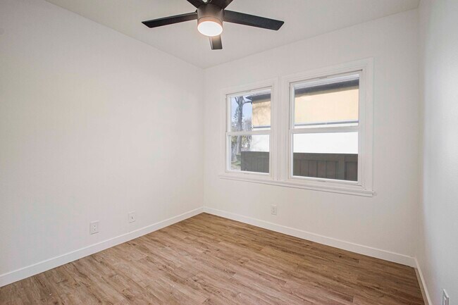 Building Photo - 8748.5 Belford Ave