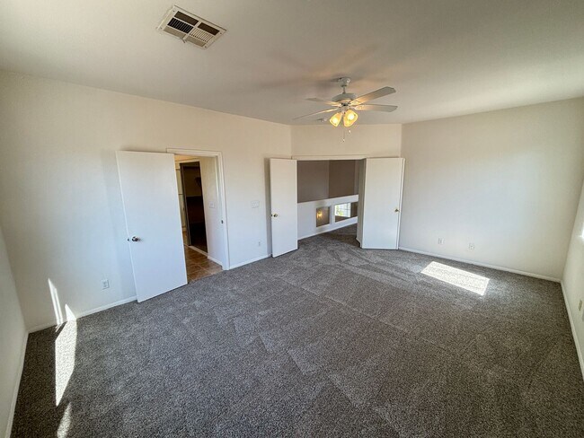 Building Photo - 10319 Splendor Ridge Ave