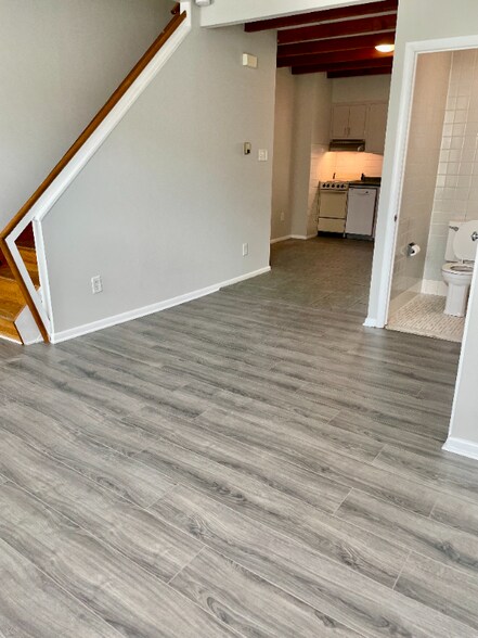 Building Photo - 1809 S 13th St